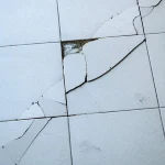 ترک خوردن سرامیک دیوار